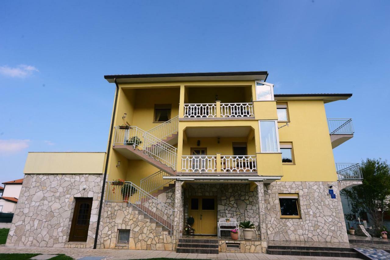 Ferienhaus Tomic Nedeščina Exterior foto