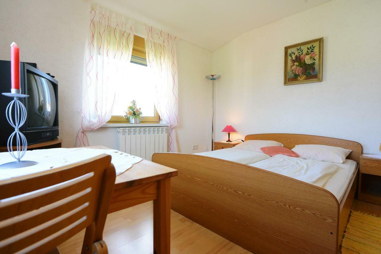 Ferienhaus Tomic Nedeščina Exterior foto